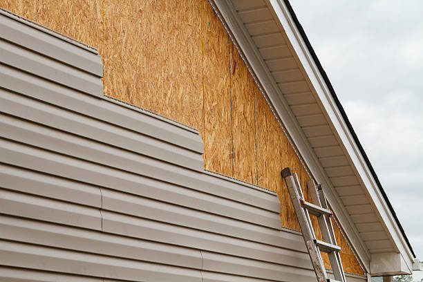 Professional Vinyl Siding technician working in Collettsville, NC
